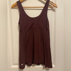 Lululemon burgundy workout tank size 6